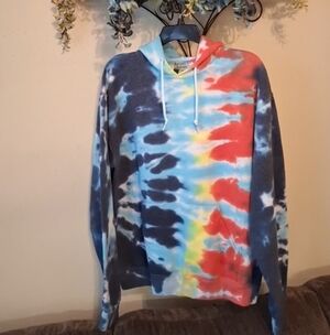 Artist Union Clothing Co. Multicolor Tie-Dye Hoodie.  NWT Size LARGE